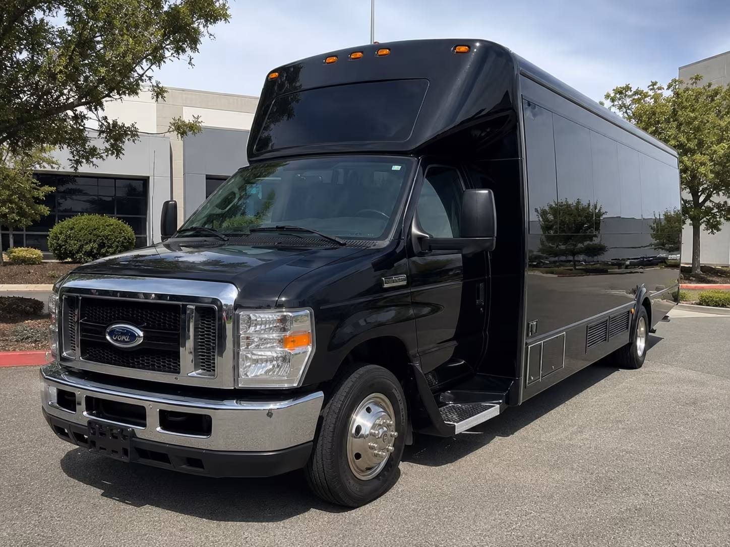 party buses for wine tours from newark to the hudson valley