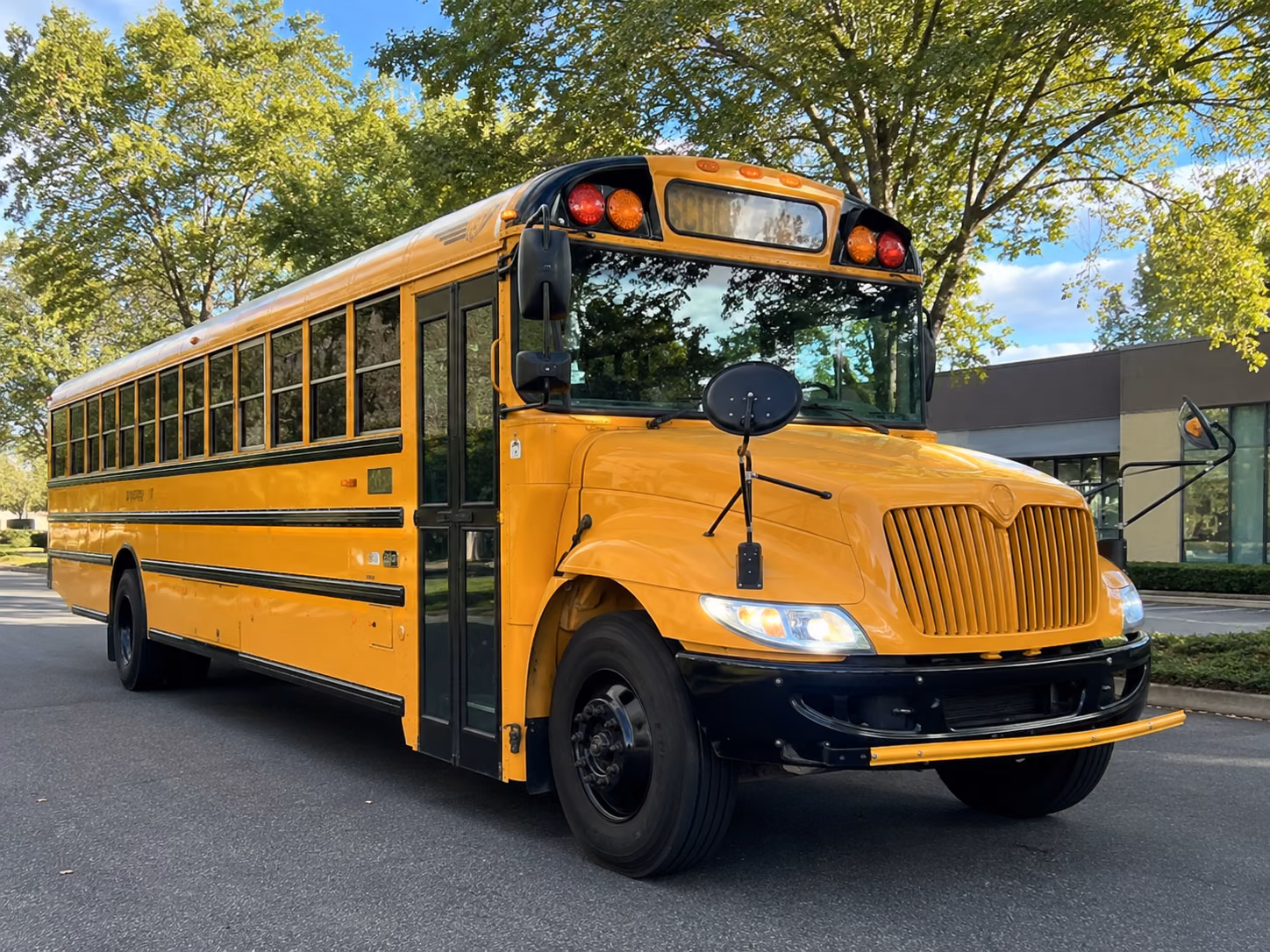 school bus rentals for newark history and social studies field trips